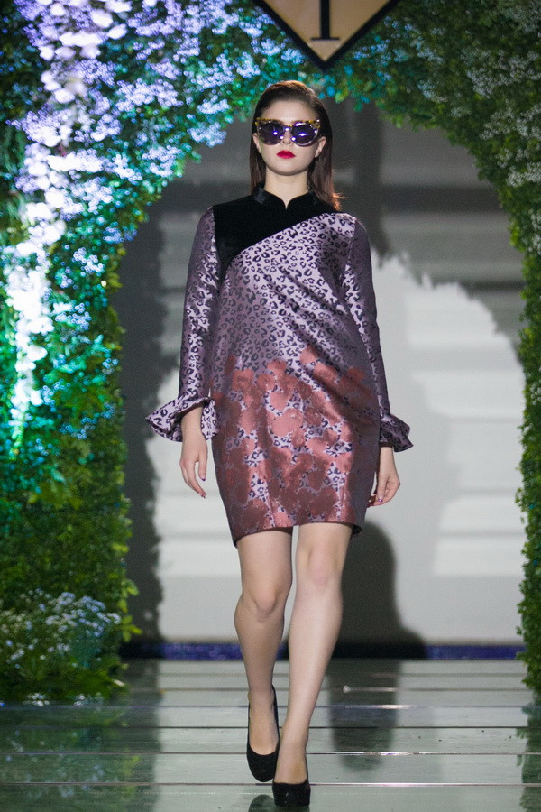 Một phối hợp tinh tế giữa các chất liệu khó tạo nên sức nặng của mẫu thiết kế này