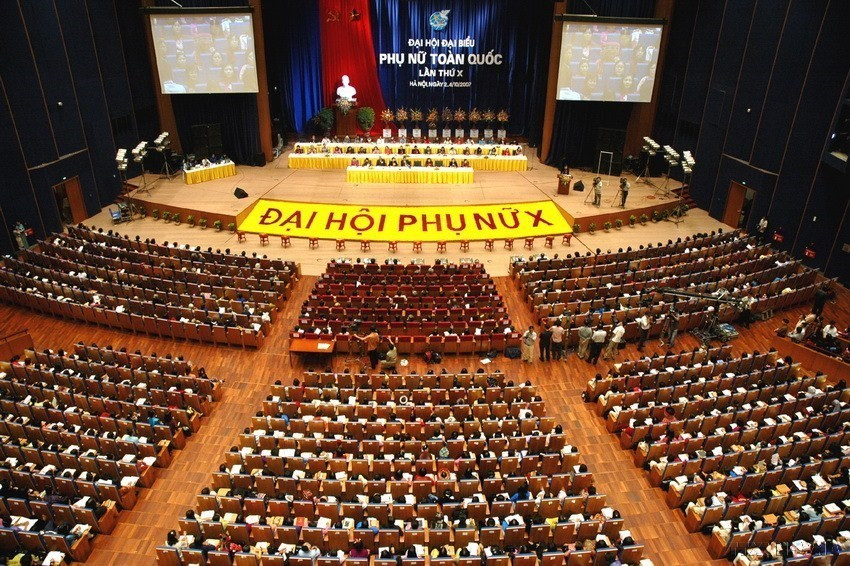 Lễ khai mạc Đại hội đại biểu Phụ nữ toàn quốc lần thứ X (10/2007). (Ảnh: TTXVN)