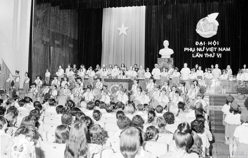 Lễ khai mạc Đại hội đại biểu Phụ nữ toàn quốc lần thứ VI, diễn ra từ ngày18-20/5/1987 tại Hà Nội. (Ảnh: TTXVN)