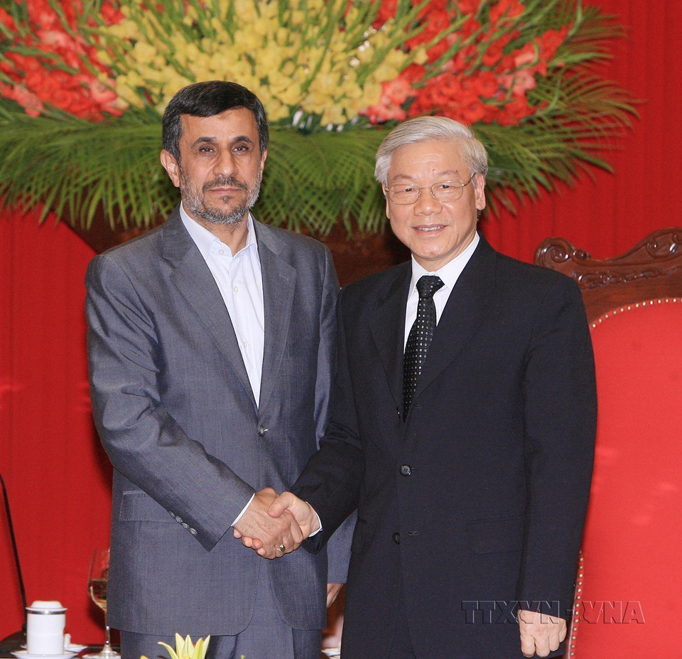 Tổng Bí thư Nguyễn Phú Trọng tiếp Tổng thống Iran Mahmoud Ahmadinejad thăm chính thức Việt Nam (Hà Nội, 9/11/2012). (Ảnh: Thống Nhất/TTXVN)