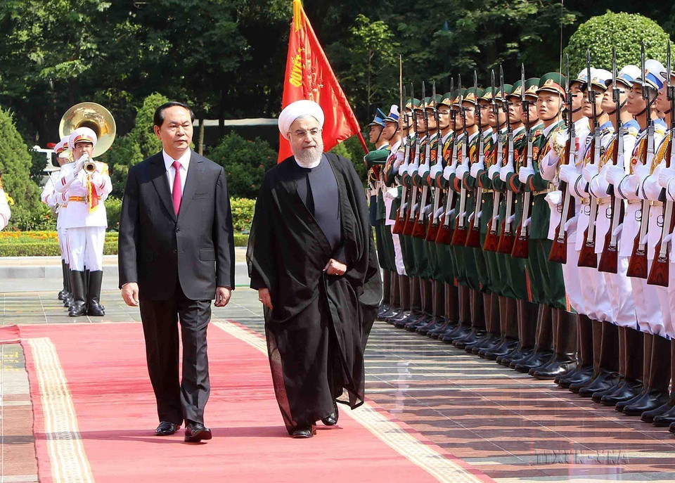 Chủ tịch nước Trần Đại Quang chủ trì Lễ đón Tổng thống Cộng hòa Hồi giáo Iran Hassan Rouhani thăm cấp Nhà nước tới Việt Nam (Hà Nội, 6/10/2016). (Ảnh: Nhan Sáng/TTXVN)