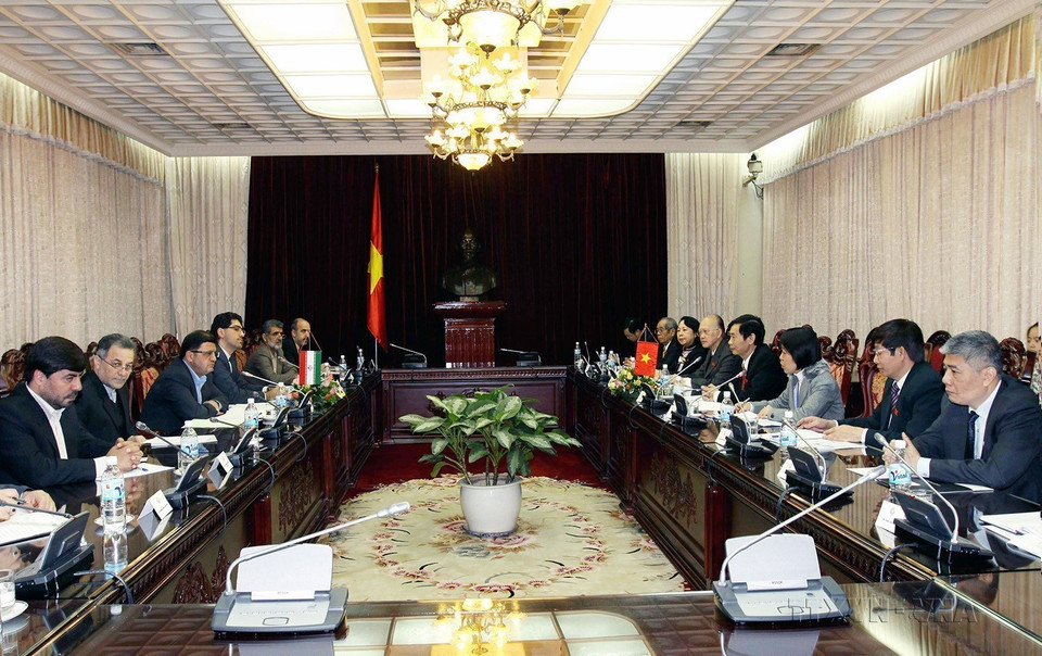 Hội đàm giữa hai nhóm Nghị sỹ Hữu nghị Việt Nam và Iran (Hà Nội, 28/3/2011). (Ảnh: Thái Bình/TTXVN)