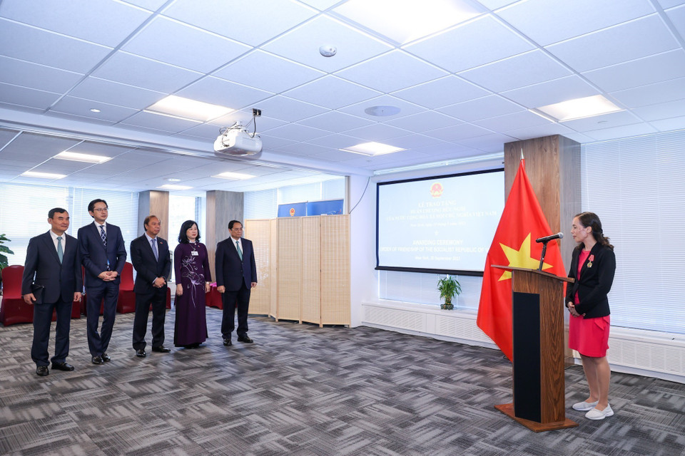 Bà Aurélia Nguyen, Giám đốc Chiến lược của GAVI phát biểu. (Ảnh: Dương Giang/TTXVN)