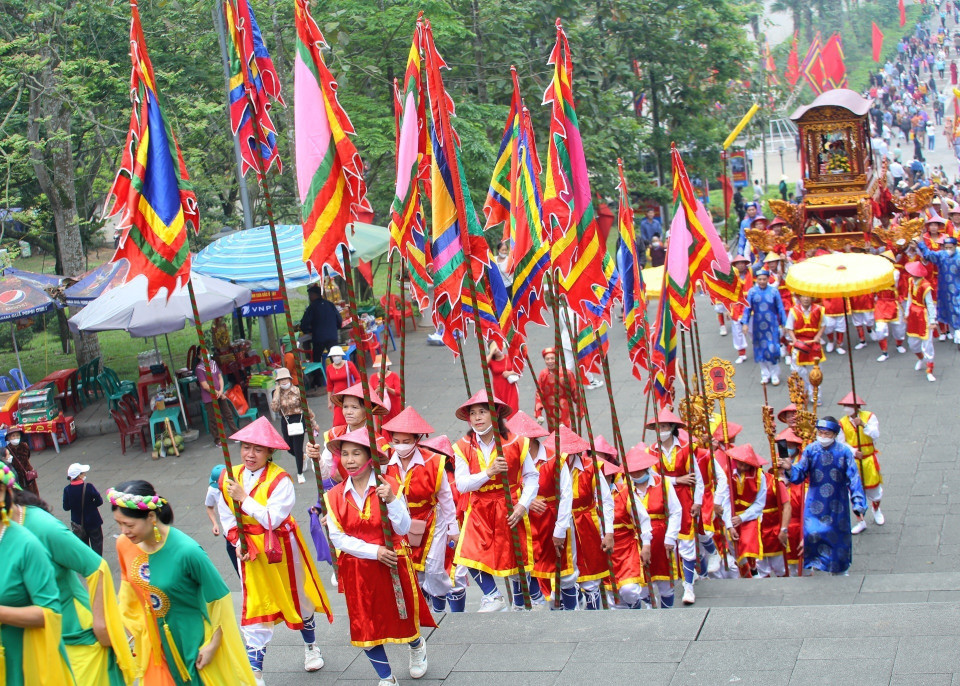 Đoàn rước kiệu của thị trấn Hùng Sơn (huyện Lâm Thao). (Ảnh: Tuấn Đức/TTXVN)