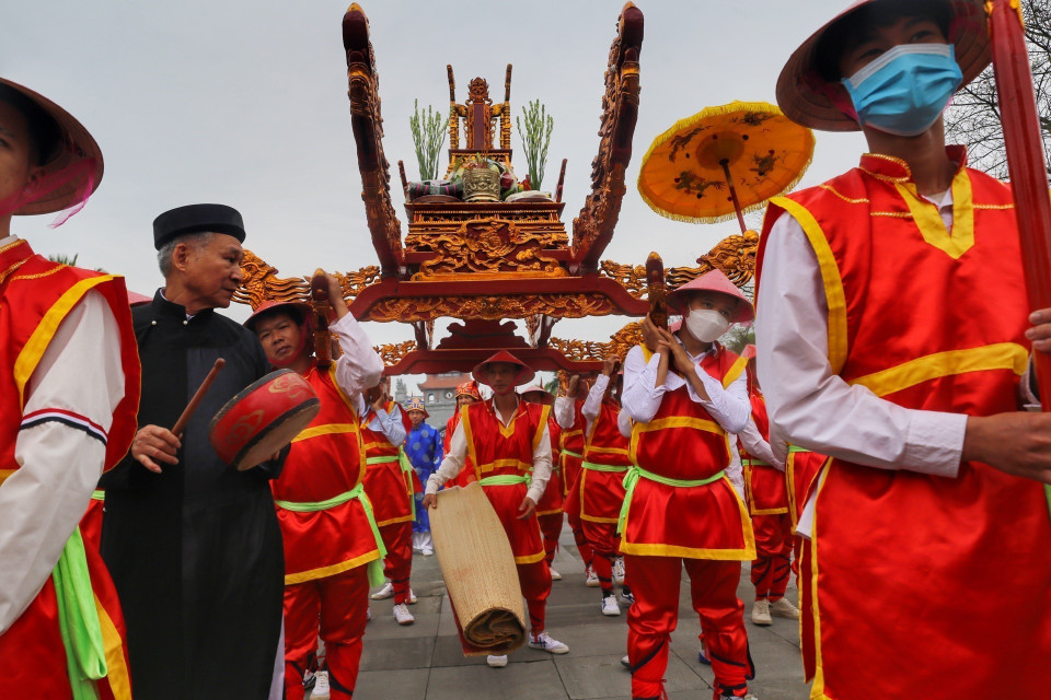 Đoàn rước kiệu của xã Hy Cương. (Ảnh: Tuấn Đức/TTXVN)