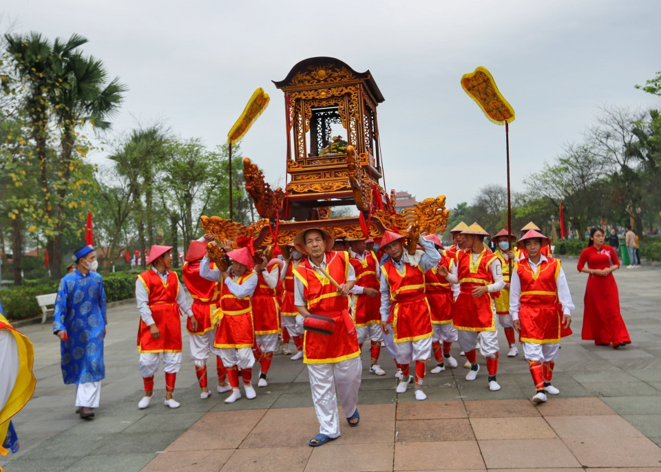 Đoàn rước kiệu của thị trấn Hùng Sơn (huyện Lâm Thao). (Ảnh: Tuấn Đức/TTXVN)