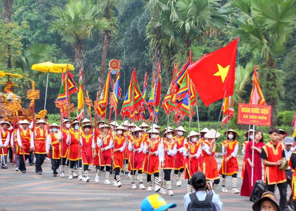 Đoàn rước kiệu xã Tiên Kiên (huyện Lâm Thao). (Ảnh: Tuấn Đức/TTXVN)