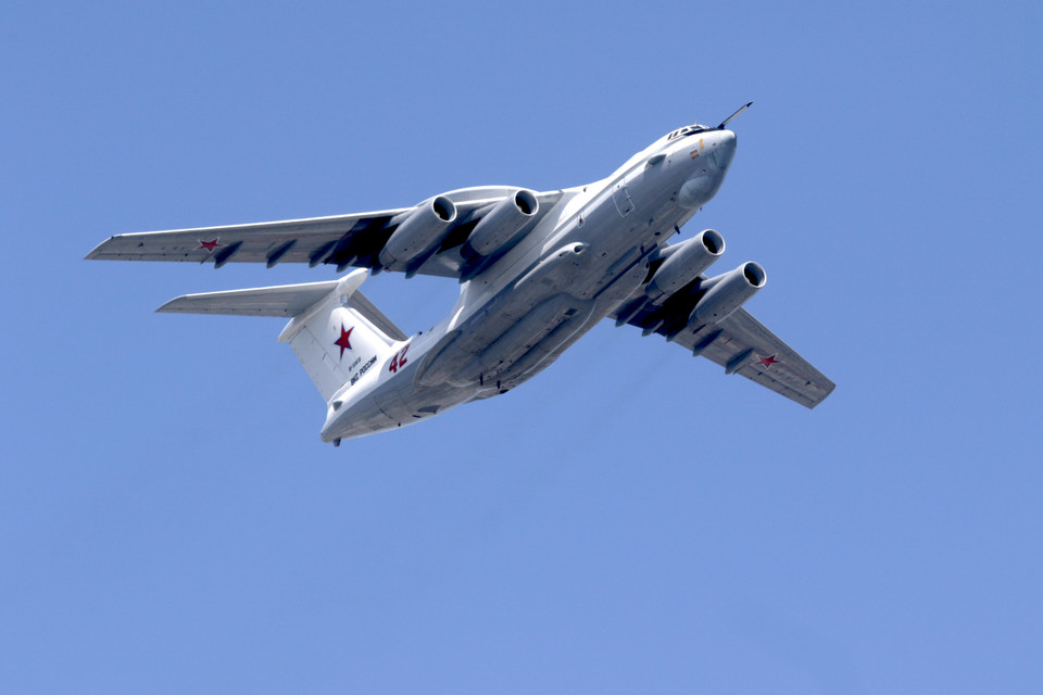 Máy bay do thám và cảnh báo sớm tầm xa A-50U trong đội hình biểu diễn không quân. (Ảnh: Trần Hiếu/Vietnam+)