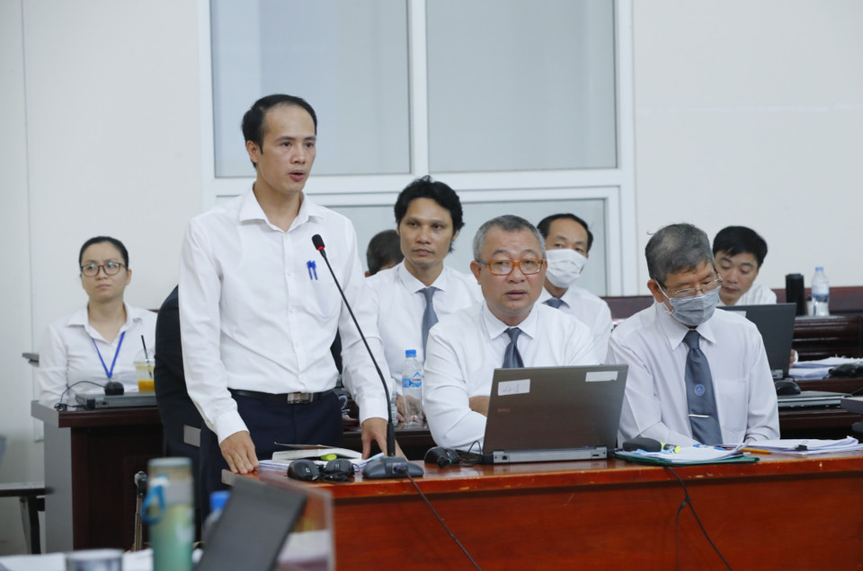 Luật sư Lê Văn Luân bào chữa cho các bị cáo tại phiên tòa. (Ảnh: Doãn Tấn/TTXVN)