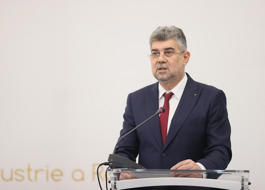 Thủ tướng Romania Ion-Marcel Ciolacu phát biểu tại Diễn đàn Doanh nghiệp Việt Nam-Romania. (Ảnh: Dương Giang/TTXVN)