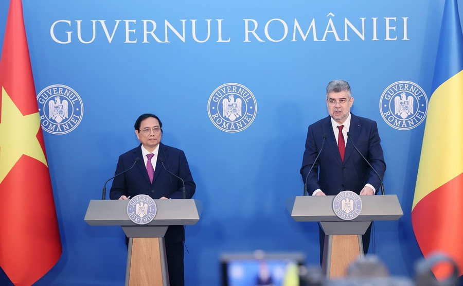 Thủ tướng Phạm Minh Chính hội đàm với Thủ tướng Romania Ion-Marcel Ciolacu. (Ảnh: Dương Giang/TTXVN)