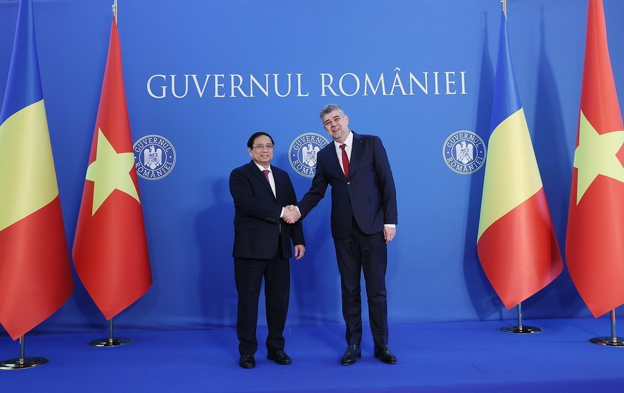 Thủ tướng Phạm Minh Chính hội đàm với Thủ tướng Romania Ion-Marcel Ciolacu. (Ảnh: Dương Giang/TTXVN)