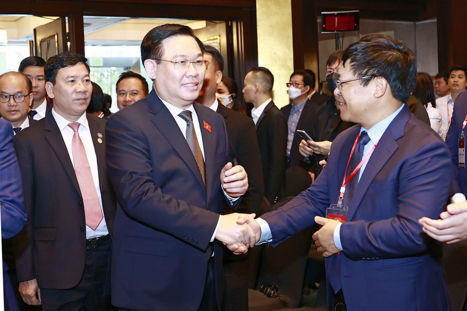 Chủ tịch Quốc hội Vương Đình Huệ đến dự Diễn đàn thương mại đầu tư Việt Nam-Philippines. (Ảnh: Doãn Tấn/TTXVN)