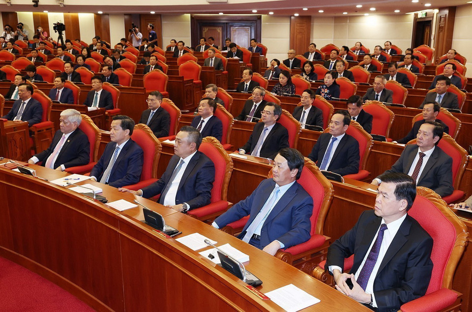 Các đại biểu dự phiên bế mạc Hội nghị lần thứ 9 Ban Chấp hành Trung ương Đảng khóa XIII. (Ảnh: Trí Dũng/TTXVN)