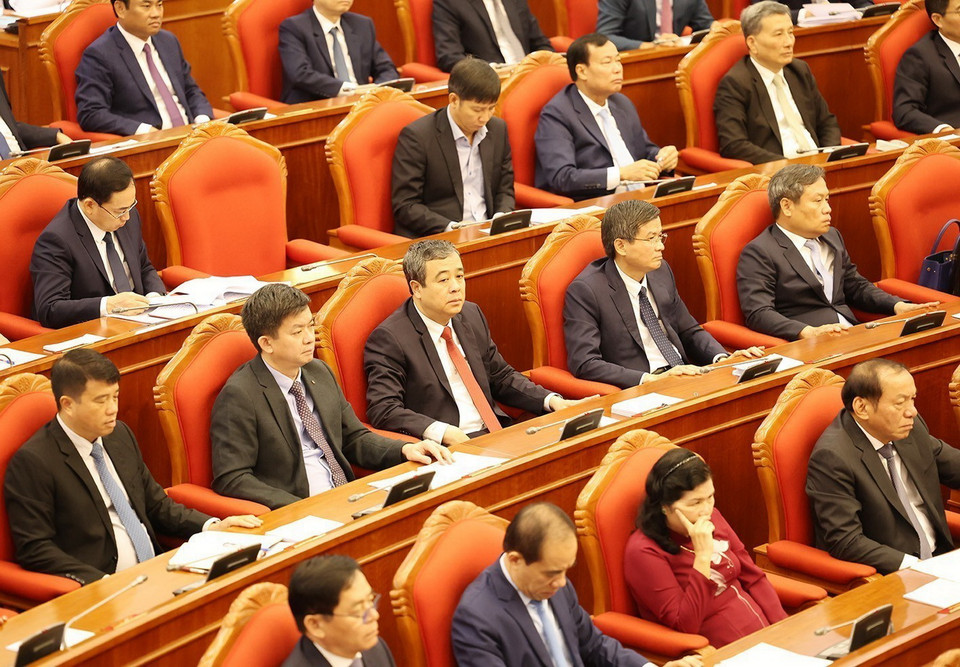 Các đại biểu dự phiên bế mạc Hội nghị lần thứ 9 Ban Chấp hành Trung ương Đảng khóa XIII. (Ảnh: Trí Dũng/TTXVN)