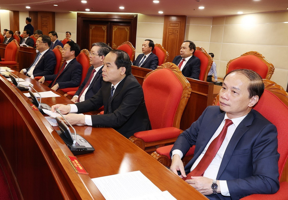 Các đại biểu dự phiên bế mạc Hội nghị lần thứ 9 Ban Chấp hành Trung ương Đảng khóa XIII. (Ảnh: Trí Dũng/TTXVN)