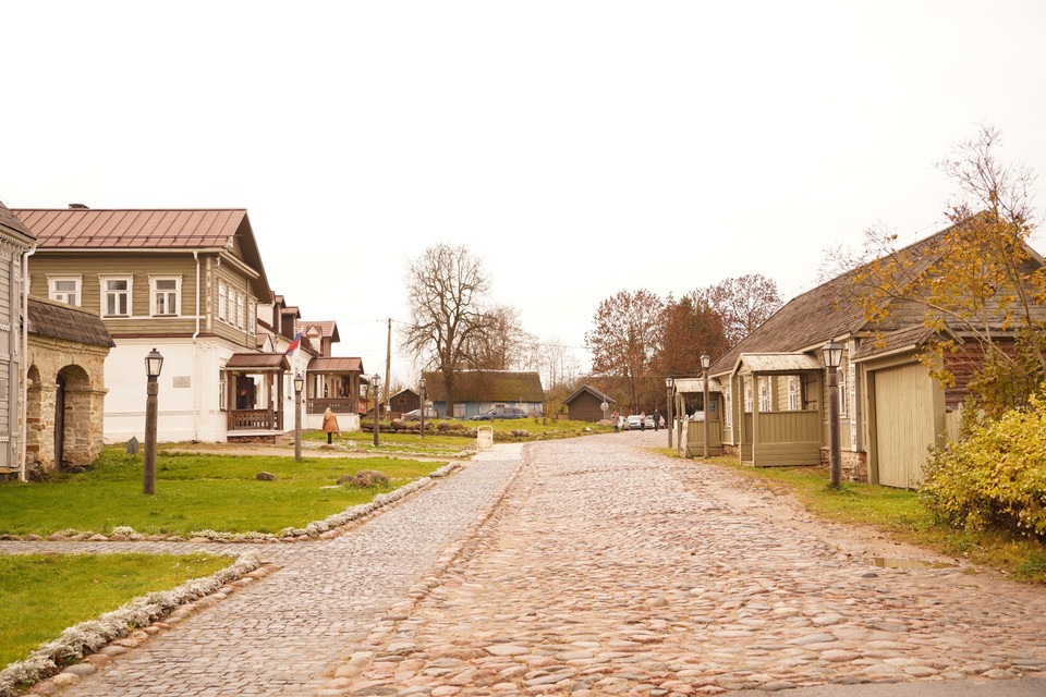 Phong cảnh đậm nét châu Âu trữ tình ở Izborsk. (Ảnh: Duy Trinh/TTXVN)