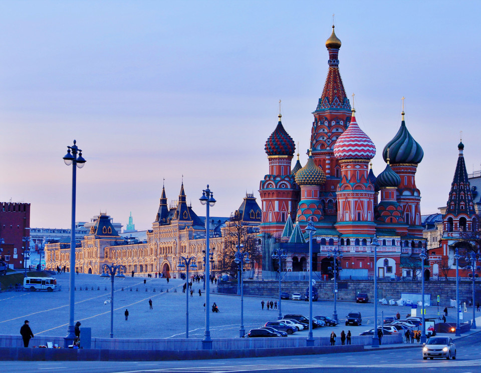 Người dân hạn chế đến thăm các danh lam thắng cảnh của thành phố Moskva. (Ảnh: Trần Hiếu/TTXVN)