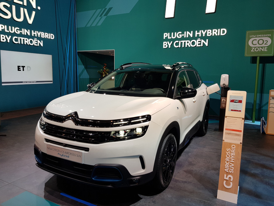 Chiếc hybrid C5 Aircross đến từ nhà sản xuất Citroen của Pháp. (Ảnh: Fleet Europe)