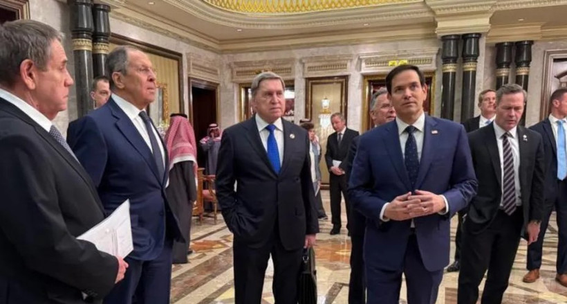 Ngoại trưởng Nga Sergei Lavrov gặp gỡ người đồng cấp Mỹ Marco Rubio ở Saudi Arabia. (Nguồn: Bộ Ngoại giao Nga)