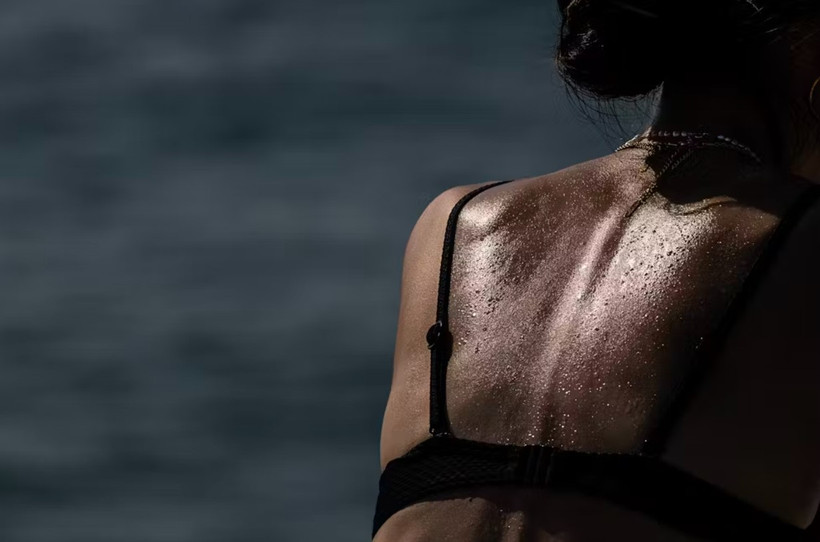 Cơ thể con người không có một lớp lông dày như nhiều loài sinh vật khác. (Nguồn: The Conversation)