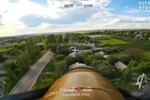 Hình ảnh "nét căng" ghi lại khoảnh khắc drone FPV Nga đánh trúng xe chở đầy lính Ukraine