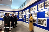 Trưng bày mang đến cơ hội cho công chúng, đặc biệt là thế hệ trẻ, hiểu sâu hơn về hành trình của Chủ tịch Hồ Chí Minh và di sản Người để lại trong nền ngoại giao Việt Nam. (Ảnh: Minh Thu/Vietnam+)