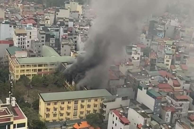 Hiện trường vụ cháy nhìn từ trên cao. (Ảnh: PV/Vietnam+)