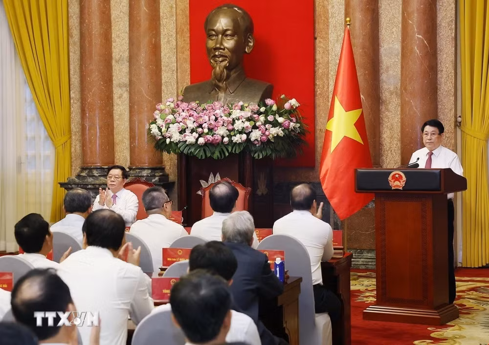 ttxvn-chu-tich-nuoc-luong-cuong-gap-mat-cac-nha-bao-tieu-bieu-toan-quoc-8102768-4.jpg