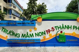 Những bữa ăn học đường “mở” tại Trường Mầm non 19-5 tạo niềm tin tích cực trong cộng đồng. (Ảnh: PV/Vietnam+)