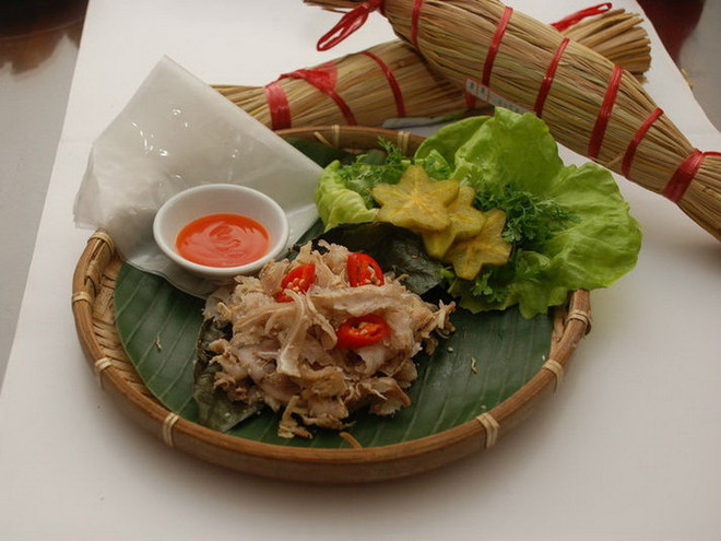 1806-tre-hue.jpg