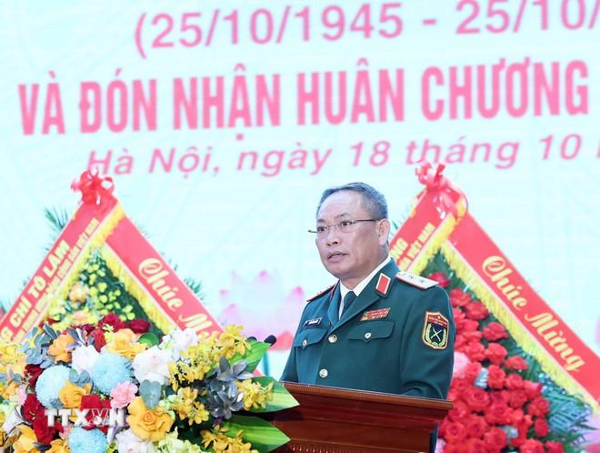 Tổng Bí thư: Tiếp tục thực hiện tốt vai trò cơ quan tình báo chiến lược của Đảng, Nhà nước ttxvn-1810-tong-bi-thu-tong-cuc-2-tinh-bao-quoc-phong-10.jpg