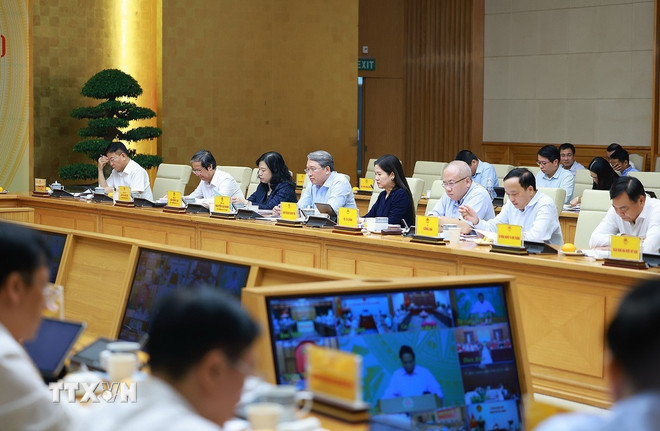Các đại biểu tham dự Hội nghị về thúc đẩy đầu tư công năm 2025. (Ảnh: Dương Giang/TTXVN) ttxvn-1810-thu-tuong-dau-tu-cong-9.jpg