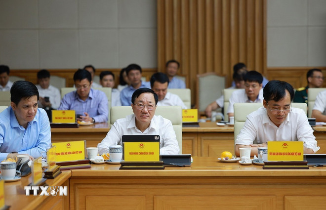Các đại biểu tham dự Hội nghị về thúc đẩy đầu tư công năm 2025. (Ảnh: Dương Giang/TTXVN) ttxvn-1810-thu-tuong-dau-tu-cong-10.jpg