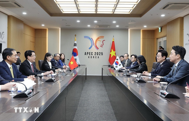 Việt Nam-Hàn Quốc tăng tốc hợp tác, hướng tới thương mại 150 tỷ USD vào năm 2030 ttxvn-3010-chu-tich-nuoc-hoi-dam-tong-thong-han-quoc-7.jpg