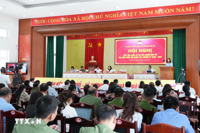 ttxvn-0803-tiep-xuc-cu-tri-tinh-dak-lak.jpg