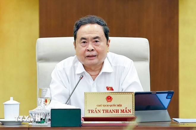 チャン・タン・マン国会議長が演説する。(写真:ドアン・タン/VNA) ttxvn-2209-uy-ban-thuong-vu-quoc-hoi-4.jpg