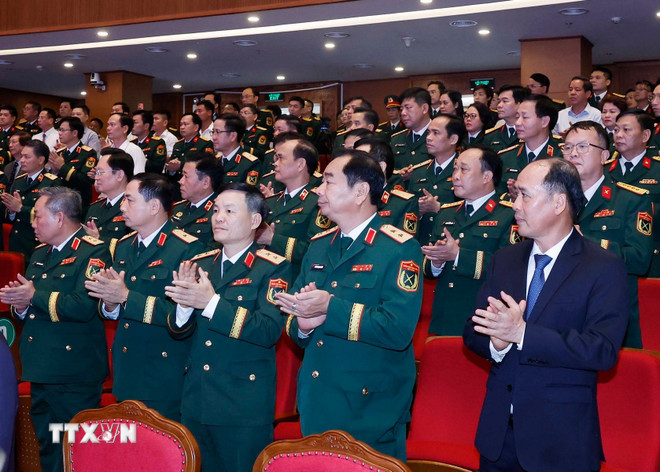 Tổng Bí thư dự Lễ kỷ niệm 75 năm Ngày truyền thống Bệnh viện TW Quân đội 108 ttxvn-3003-tong-bi-thu-benh-vien-108-11.jpg