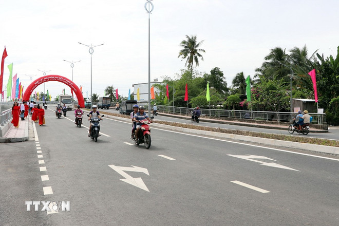 ttxvn-2409-cau-lo-2-vinh-long-2.jpg