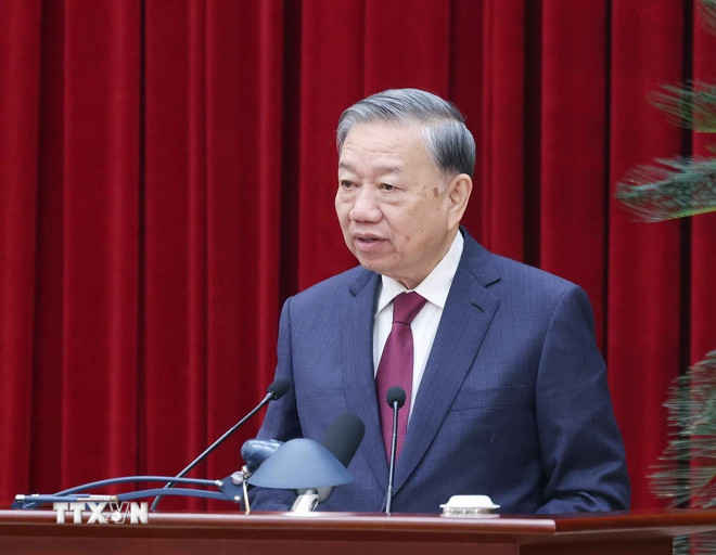 ທ່ານເລຂາທິການໃຫຍ່ To Lam ກ່າວຄຳປາໄສປິດກອງປະຊຸມຄັ້ງທີ 14 ຂອງຄະນະບໍລິຫານງານສູນກາງພັກຊຸດທີ 13. (ພາບ: ທອງລຸນ/VNA) ttxvn-0611-be-mac-hoi-nghi-trung-uong-6.jpg