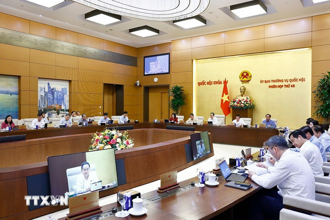 Quang cảnh phiên họp. (Ảnh: Doãn Tấn/TTXVN) ttxvn-0406-uy-ban-thuong-vu-quoc-hoi-5.jpg
