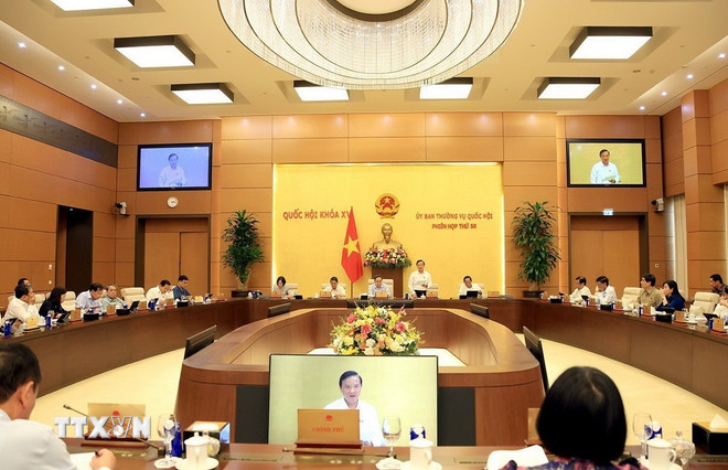 Quang cảnh phiên họp Ủy ban Thường vụ Quốc hội chiều 15/10. (Ảnh: Tuấn Anh/TTXVN) ttxvn-1510-chu-tich-quoc-hoi-7.jpg