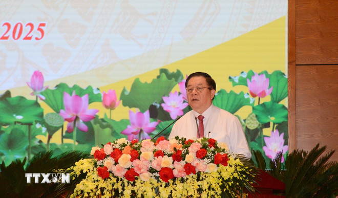 Ủy viên Bộ Chính trị, Bí thư Trung ương Đảng, Trưởng Ban Tuyên giáo và Dân vận Trung ương kết luận Hội nghị. (Ảnh: Thanh Vân/TTXVN)