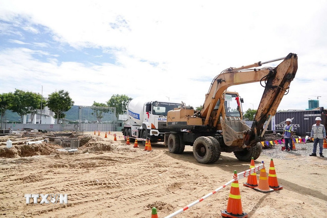 Da Nang beginnt mit dem Bau des Fab-Lab-Projekts für die Produktion fortschrittlicher Verpackungstechnologie im Concentrated Information Technology Park, Da Nang Software Park Nr. 2. (Foto: My Ha/VNA) ttxvn-0208-ban-dan-4.jpg