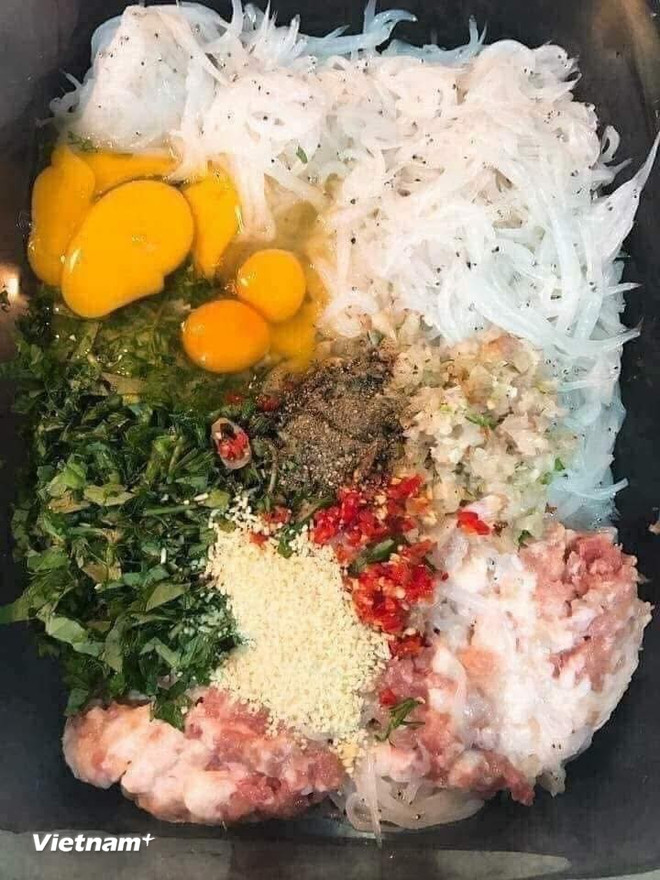 Nguyên liệu làm chả cá ngần. (Nguồn: Vietnam+) vnp-0805-cha-ca-ngan.jpg