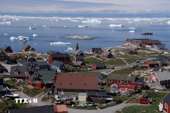 Quang cảnh vịnh Disko ở Ilulissat, thủ phủ thành phố Avannaata thuộc Greenland (Đan Mạch) ngày 15/7/2024. (Ảnh: Getty Images/TTXVN)