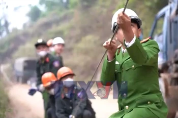 Công an nhân dân và kỳ tích khơi thông nguồn lực số nơi biên cương