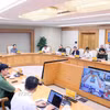 Quang cảnh cuộc họp triển khai công tác ứng phó với cơn bão số 12 (bão Fengshen) và sau mưa bão. (Ảnh: Văn Điệp/TTXVN)