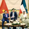 Thủ tướng Phạm Minh Chính hội kiến Quốc vương Kuwait Sheikh Meshal Al-Ahmad Al-Jaber Al-Sabah. (Ảnh: Dương Giang/TTXVN)