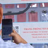 Tính riêng quý 2/2026, Tổ công nghệ số cộng đồng toàn thành phố Cần Thơ đã hướng dẫn người dân thực hiện 5.445 hồ sơ dịch vụ công trực tuyến, 319 lượt thanh toán điện tử trên Cổng Dịch vụ công và mở mới 11.548 tài khoản sử dụng các nền tảng số. (Ảnh: Thu Hiền/TTXVN)